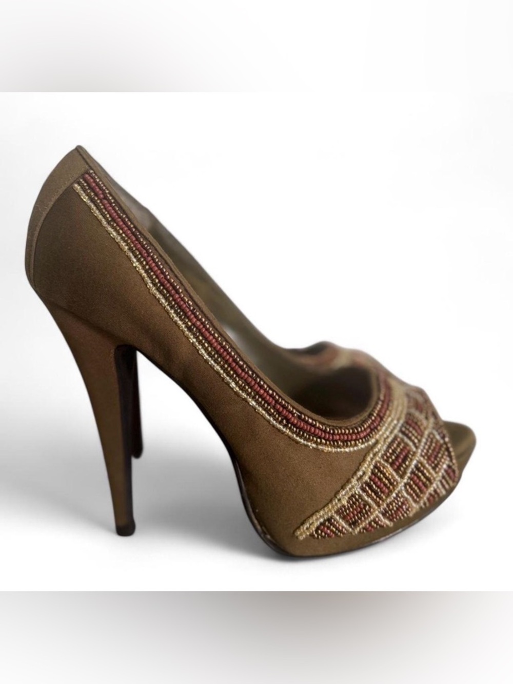 Qupid Luxe Beaded Platform Peep-Toe Heels Size 6